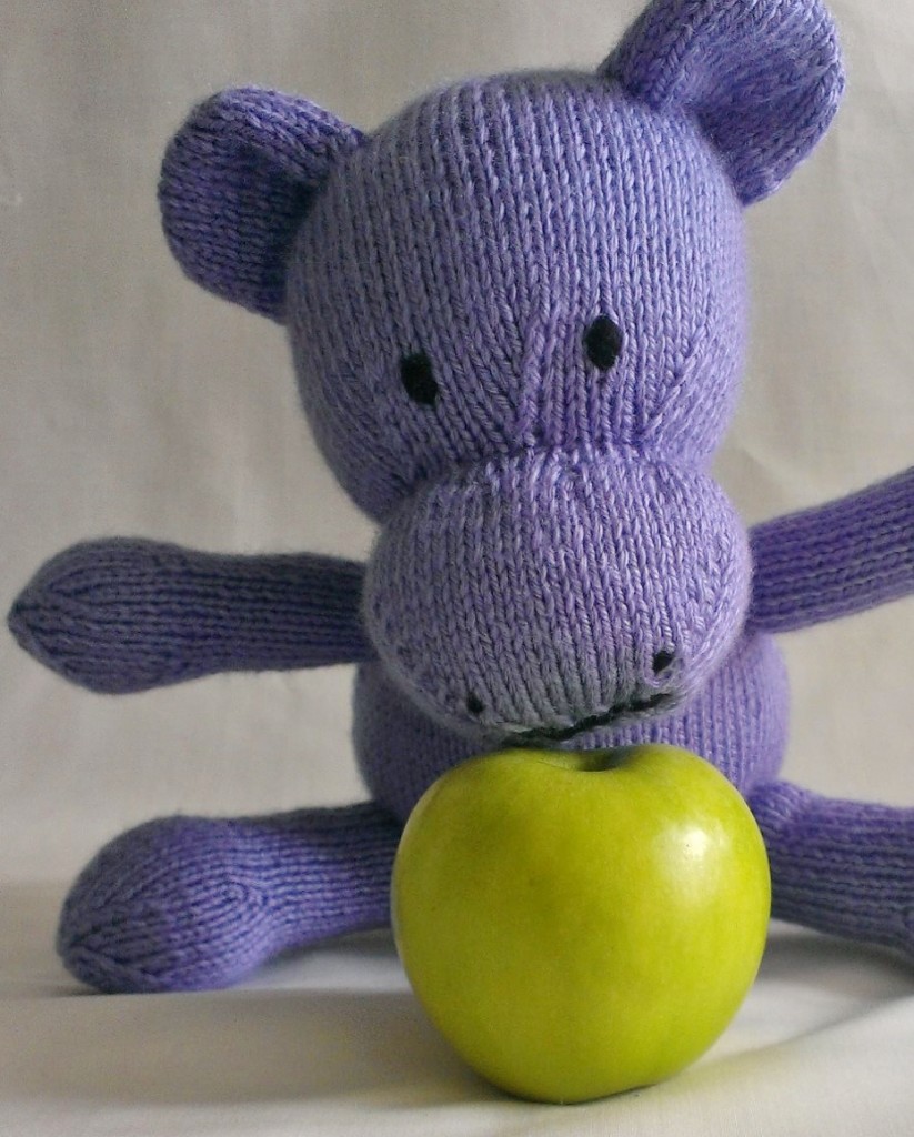 Knit hippo